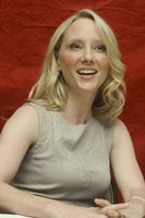 Anne Heche Sweatshirt #2292191
