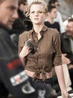 Anne Vyalitsyna Longsleeve T-shirt #2110504