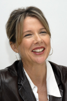 Annette Bening puzzle 2314574