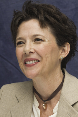 Annette Bening puzzle 2354250
