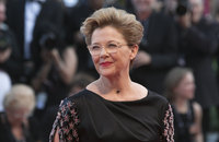 Annette Bening Longsleeve T-shirt #3290937
