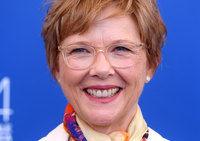 Annette Bening mug #G1533050