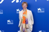 Annette Bening mug #G1533098