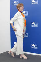 Annette Bening Sweatshirt #3291012