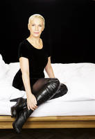 Annie Lennox Longsleeve T-shirt #2103330