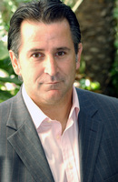 Anthony LaPaglia Longsleeve T-shirt #2318415