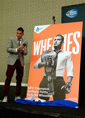 Anthony Pettis tote bag #G1756051