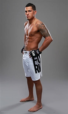 Anthony Pettis Poster 3513905