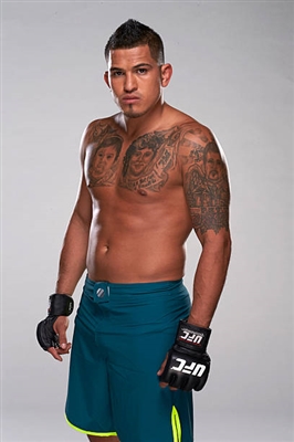 Anthony Pettis Poster 3513961