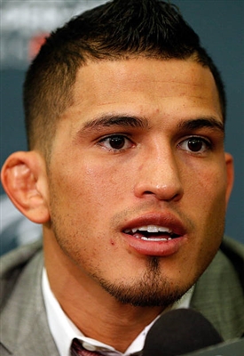 Anthony Pettis Poster 3514032