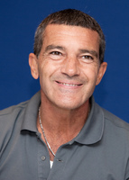 Antonio Banderas Longsleeve T-shirt #2324443