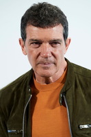 Antonio Banderas Longsleeve T-shirt #3717411