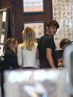 Anwar Hadid Longsleeve T-shirt #2865385