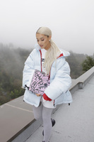 Ariana Grande Longsleeve T-shirt #3180067