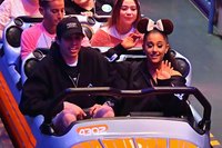 Ariana Grande Longsleeve T-shirt #3268896
