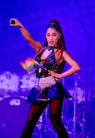 Ariana Grande Longsleeve T-shirt #3268900