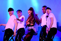 Ariana Grande Sweatshirt #3268901