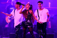 Ariana Grande Sweatshirt #3310831