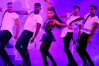 Ariana Grande Longsleeve T-shirt #3310855