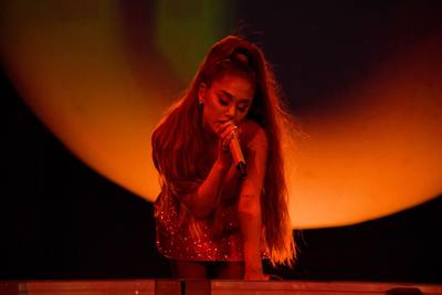 Ariana Grande Poster 3842593