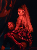 Ariana Grande Sweatshirt #3891850