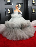 Ariana Grande Sweatshirt #3938726