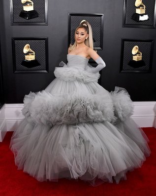 Ariana Grande Poster 3938748