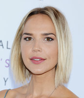 Arielle Kebbel Sweatshirt #3718972