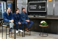 Armie Hammer Longsleeve T-shirt #2782110