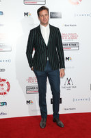 Armie Hammer Longsleeve T-shirt #2982720