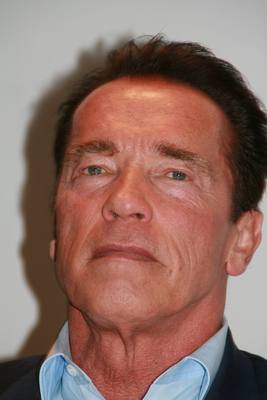 Arnold Schwarzenegger magic mug