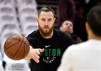 Aron Baynes Sweatshirt #3373782
