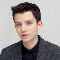 Asa Butterfield tote bag #G687146