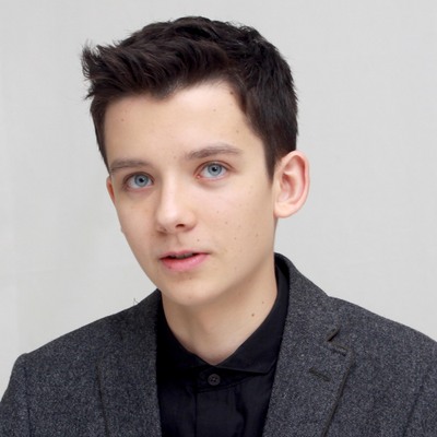 Asa Butterfield tote bag #G687146