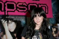 Ashlee Simpson Longsleeve T-shirt #1292049