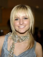 Ashlee Simpson Longsleeve T-shirt #1292283