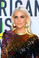 Ashlee Simpson Longsleeve T-shirt #2909105