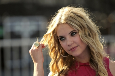 Ashley Benson puzzle 1952356