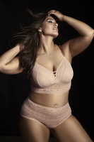 Ashley Graham Longsleeve T-shirt #2699100