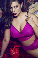 Ashley Graham Longsleeve T-shirt #2699103