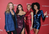 Ashley Graham longsleeve t-shirt #3014969