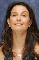 Ashley Judd Sweatshirt #2230647