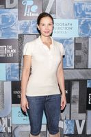Ashley Judd Sweatshirt #2994833