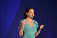 Ashley Judd t-shirt #3226471