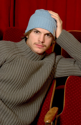 Ashton Kutcher stickers 1967938