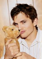 Ashton Kutcher Longsleeve T-shirt #2101226