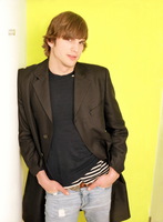 Ashton Kutcher Sweatshirt #2116560