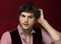 Ashton Kutcher Longsleeve T-shirt #2234233