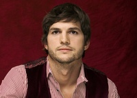 Ashton Kutcher Longsleeve T-shirt #2234235