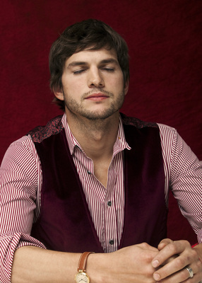 Ashton Kutcher Mouse Pad 2290077